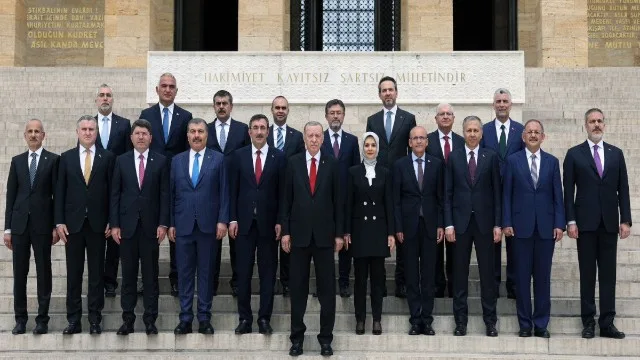 Türkiyənin yeni Nazirlər Kabinetin iclası 4 saat davam edib