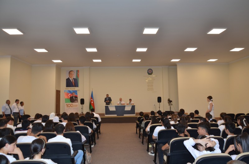 “Heydər Əliyev İli”: Ədliyyə fəaliyyətinin təbliği məqsədilə müəllim və şagirdlərlə görüş oldu - FOTO