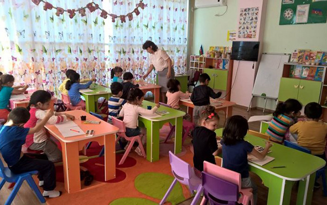 Azərbaycanda bağça müdiri iş yerində öldü