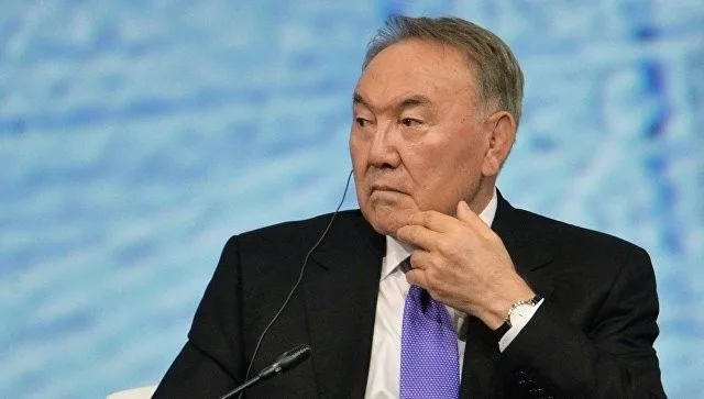 Nazarbayev daha bir statusdan məhrum edildi