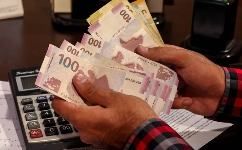 Ticarət mərkəzində 92 min manat mənimsənildi