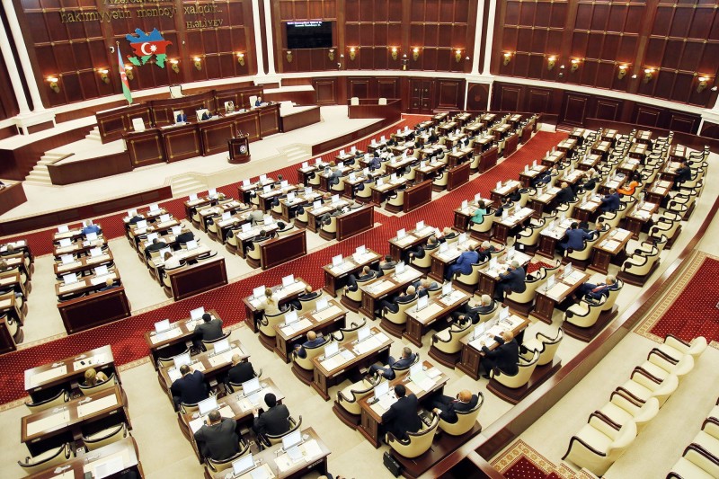 Deputatlar 27 qanun layihəsinə səs verdilər