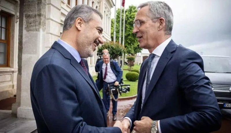 Hakan Fidan Yens Stoltenberq ilə görüşdü
