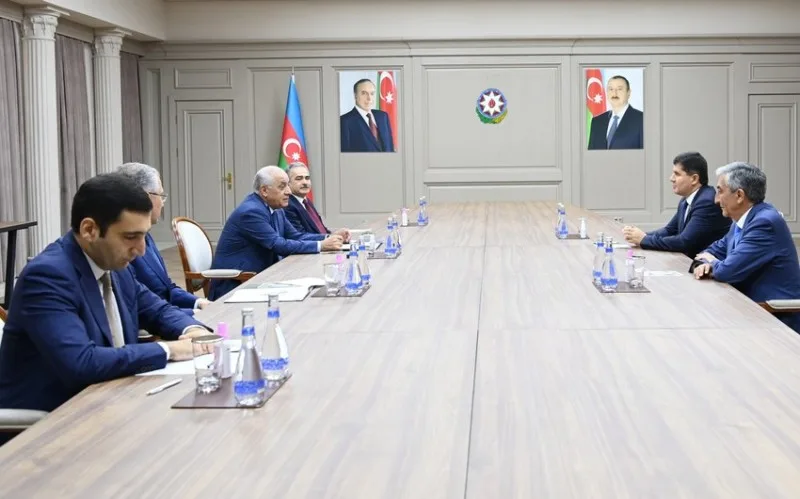 Əli Əsədov tacik nazir ilə görüşdü