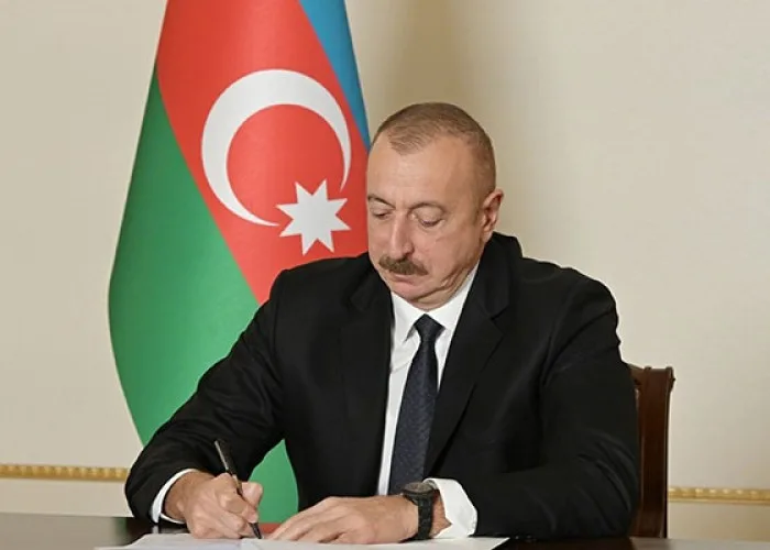 İlham Əliyev Sərəncam imzaladı