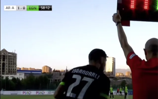 Azərbaycanlı futbolçu Ermənistanda meydana çıxdı