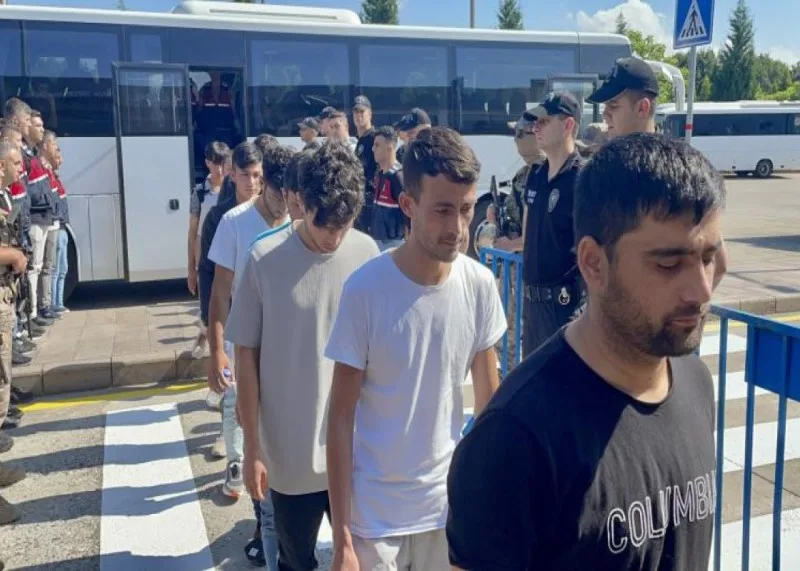 138 miqrant Türkiyədən deportasiya edildi