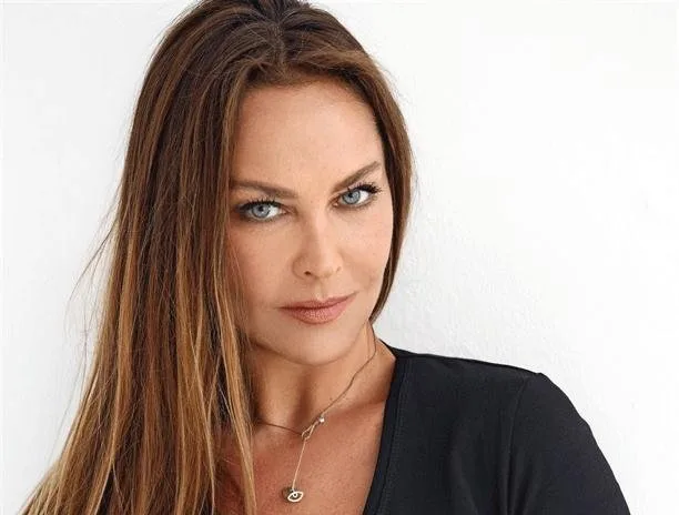 Hülya Avşar gənc qızlara meydan oxudu - FOTOLAR