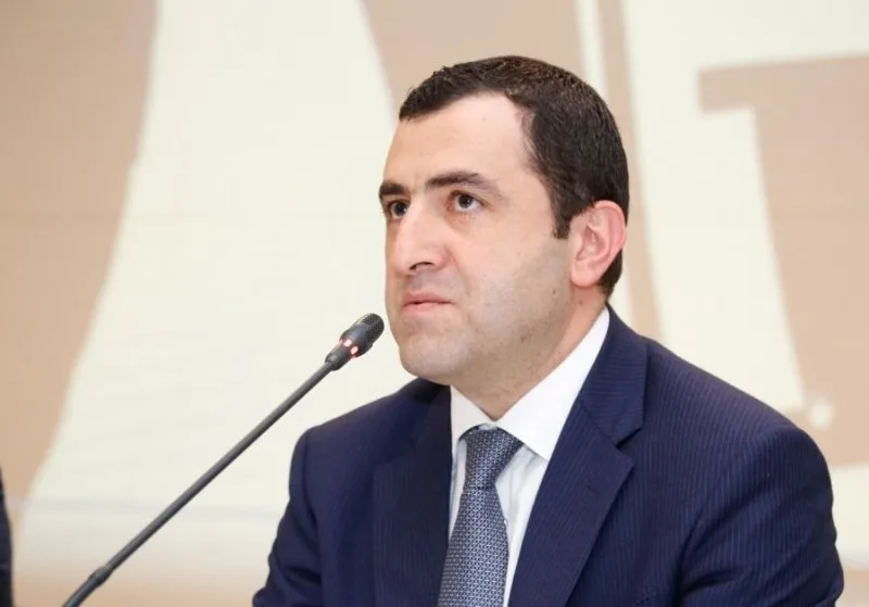Kamran Quliyev “Neftçi”dəki vəzifəsindən AZAD EDİLDİ