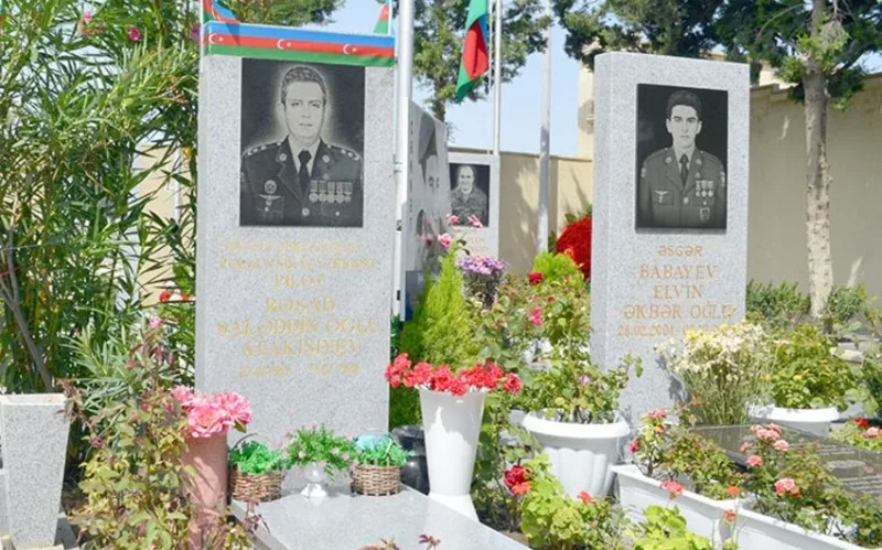 Şəhid hərbi pilot Rəşad Atakişiyevin xatirəsi yad edildi - FOTOLAR