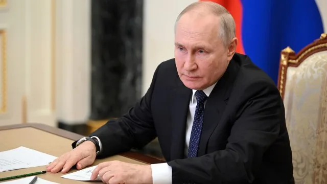 "Dollar siyasi mübarizə aləti kimi istifadə olunur" - Putin