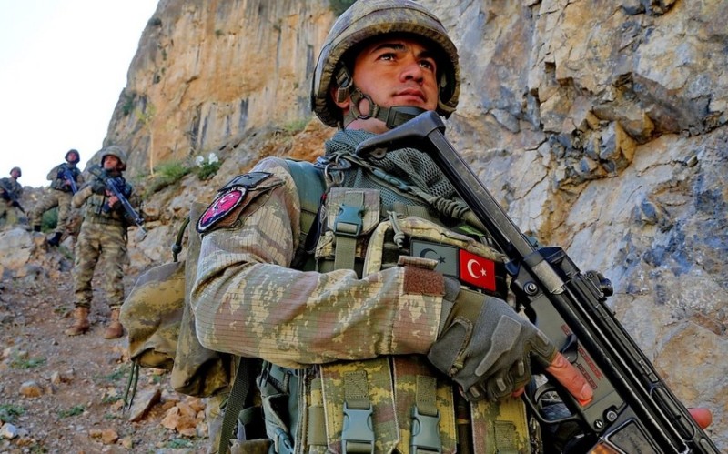 Terrorçulara aid xeyli sayda silah-sursat ələ keçdi - FOTOLAR