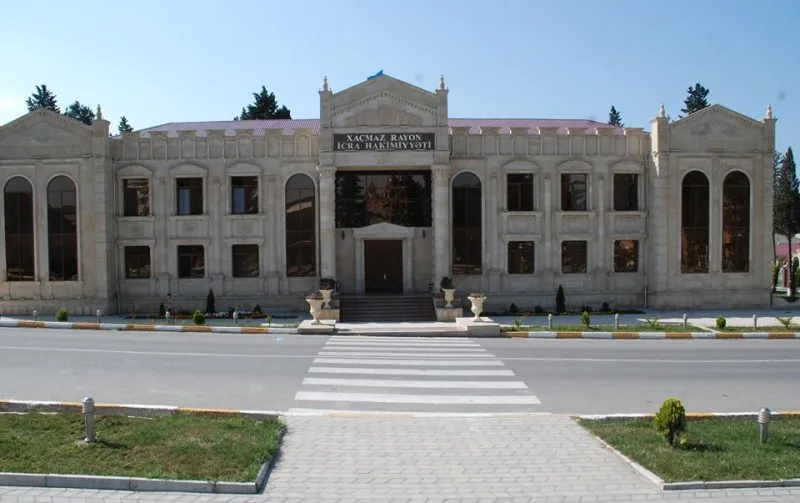 İcra hakimiyyəti qanunu pozdu: Borc içində batan şirkətə dövlətin milyonu verildi