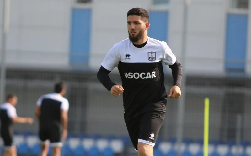 "Neftçi"nin futbolçusu ilk oyunu buraxacaq