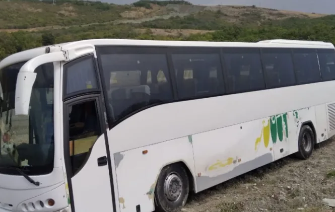 Turistləri aparan avtobus qəzaya uğradı - Yaralılar var - FOTOLAR - YENİLƏNİB