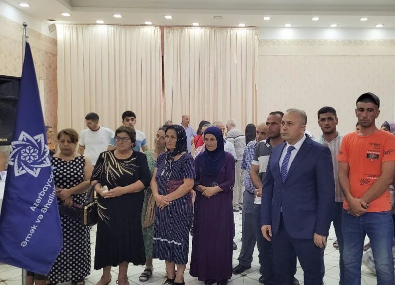 Salyanda keçirilən əmək yarmarkasında 125-dən çox vakansiya təqdim olunub - FOTOLAR