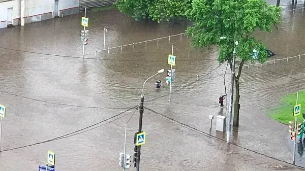 Moskvada sel fəlakəti: 8 nəfər yoxa çıxdı