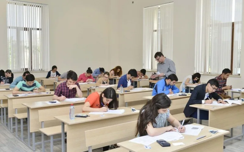 Kolleclərin boş qalan yerlərinə qəbul elan edilib