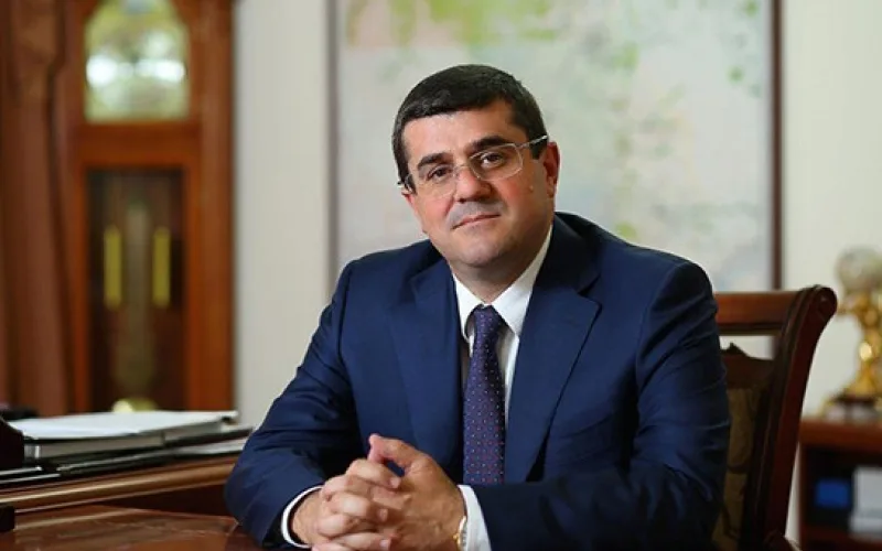SON DƏQİQƏ: Araik Arutunyan İSTEFA VERDİ