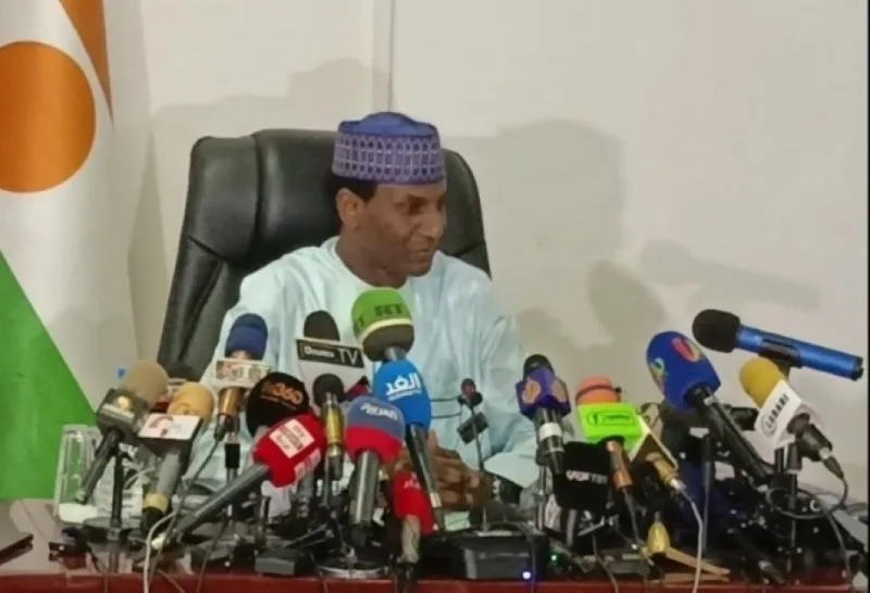 Nigerin Baş naziri Fransa səfirindən ölkəni tərk etməsini istədi