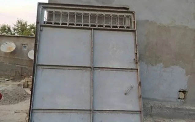 Bakıda güclü külək məktəblini öldürdü