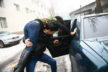 Evlənmək üçün 14 yaşlı qızı qaçırdı