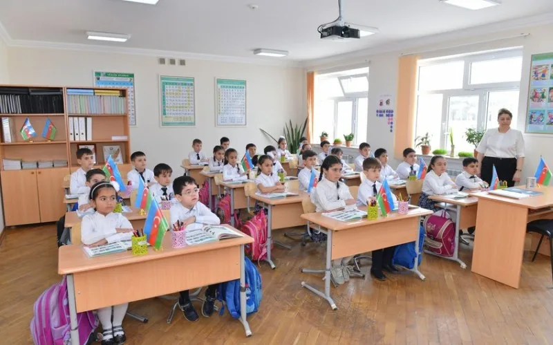 Psixoloqdan məktəblərin açılması ilə əlaqədar valideynlərə ÇAĞIRIŞ