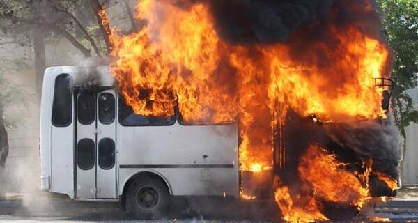 Bakıda avtobusda yanğın oldu