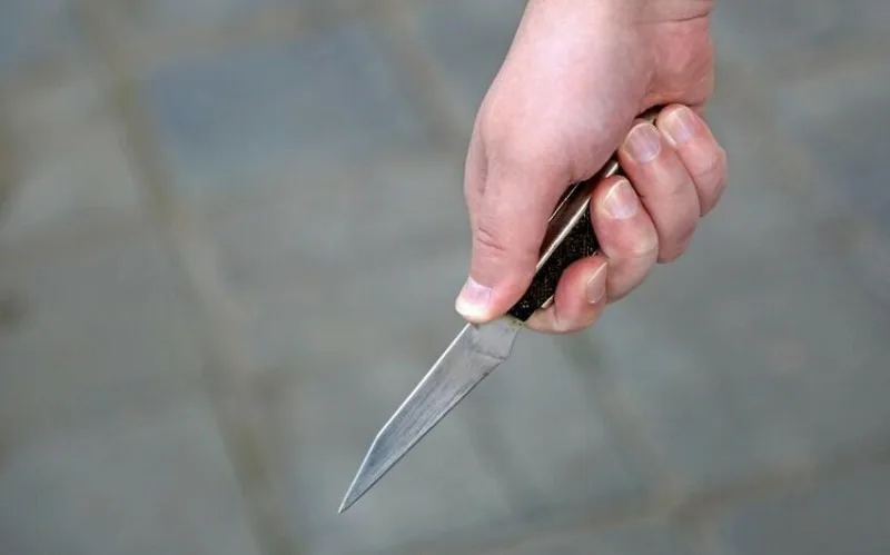 Bakıda qayınata kürəkənini bıçaqladı