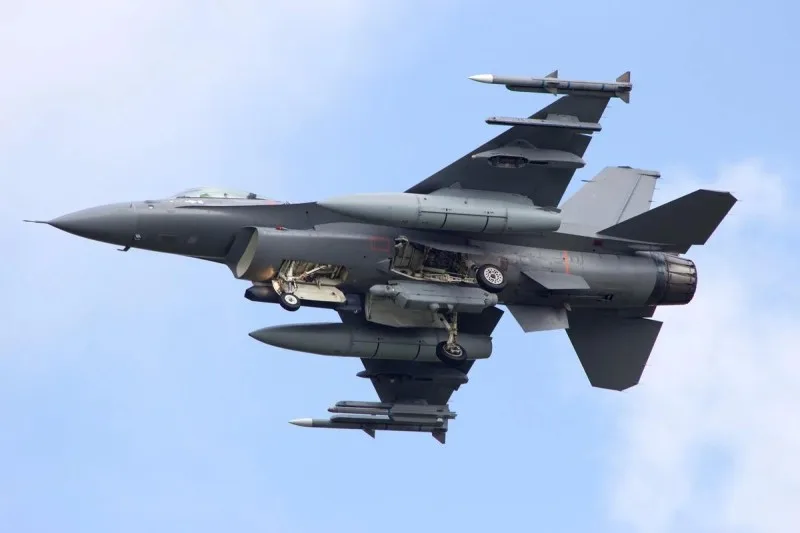 Ukrayna daha az F-16 qırıcısı ala bilər: Səbəb nədir?