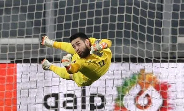 Şahruddinin komandası "Beşiktaş"a 4 qol vurdu