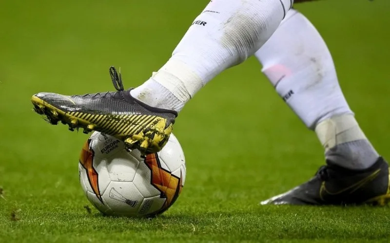 2000-ci illərin ən yaxşı futbolçuları AÇIQLANDI