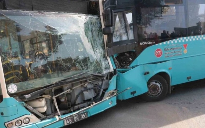 İki avtobus toqquşdu - Yaralılar var