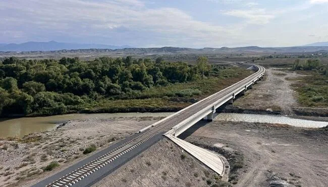 Həkəri çayı üzərindəki körpüdə işlər yekunlaşmaqdadır