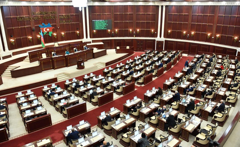 Bu qanun 102 səslə qəbul edildi