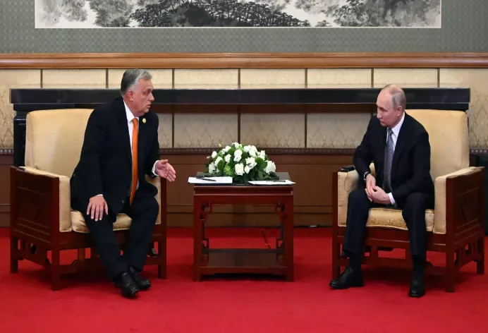 Putin Pekində Orbanla görüşdü