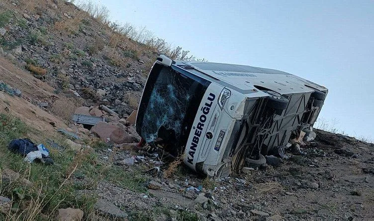 Avtobus qəzaya düşdü - Xəsarət alanlar var