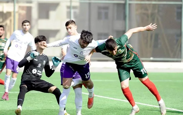 “Sumqayıt”ın futbolçusu hakimi təhqir etdi