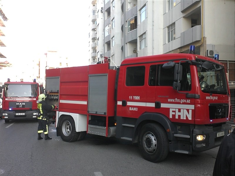 Bakıda evdə yanğın: xəsarət alanlar var