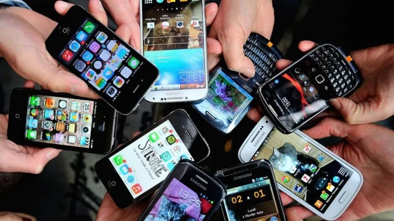 Azərbaycanda mobil cihazların qeydiyyatına görə dövlət rüsumları azaldıldı