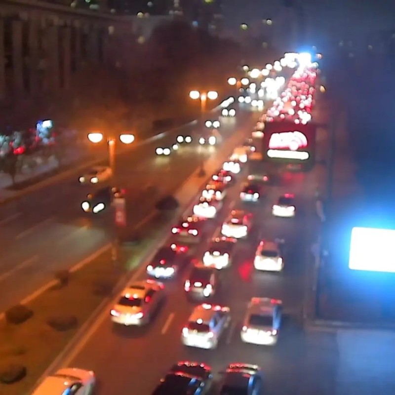 Paytaxtda sıxlıq olan yollar - FOTO