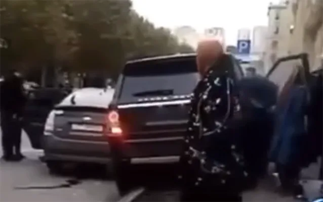 Bakıda “Prius”la “Range Rover” toqquşdu - VİDEO