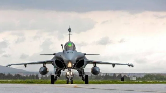 Fransa Qazaxıstan və Özbəkistana "Rafale" döyüş təyyarələrini satmaq istəyir
