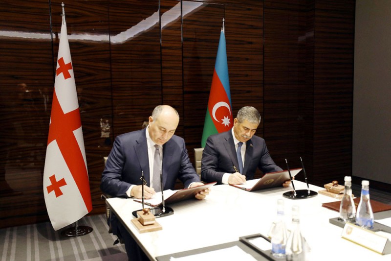 Azərbaycan və Gürcüstan arasında hərbi əməkdaşlıq planı imzalandı