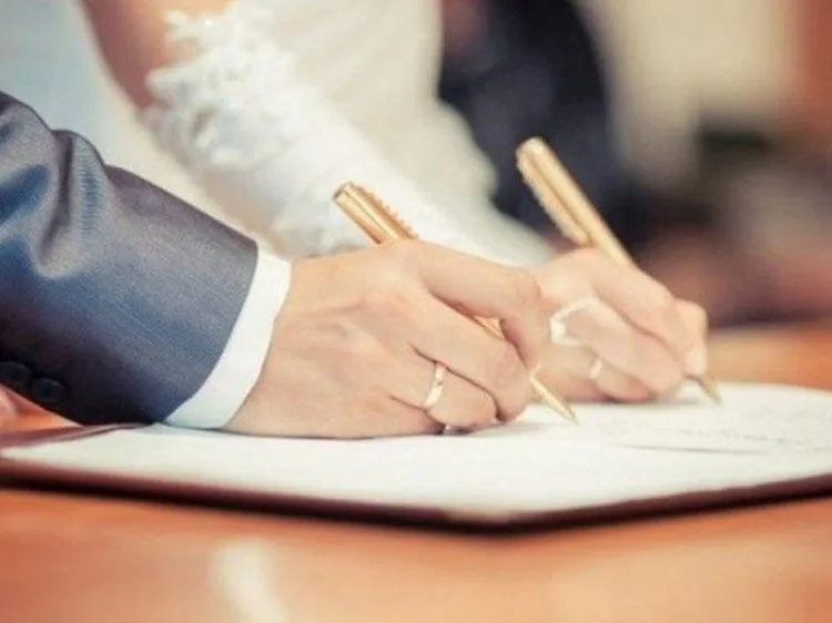 Nikah müqaviləsi bağlayanların sayı çox azdır - Deputat