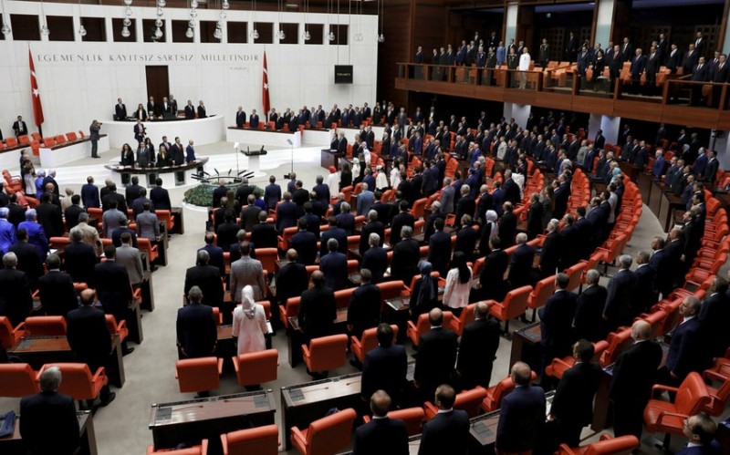 Türkiyə parlamenti silahlı qüvvələrin Liviyada qalma mandatını uzatdı