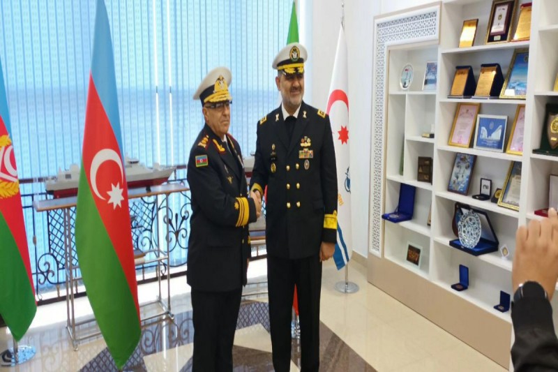 Azərbaycan HDQ komandanı iranlı həmkarı ilə görüşüb