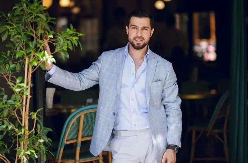 Namiq zəlzələdən yazdı: “Zarafata çevirin getsin”