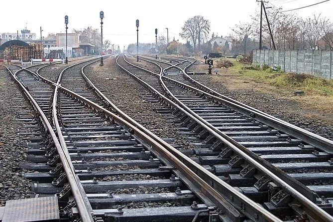 Dəmir yolunda 500 metr relsi sökərək oğurlayan şəxs saxlanılıb