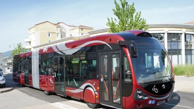 Sərnişinləri avtobusla yolda qoyub gedən sürücü işdən çıxarıldı